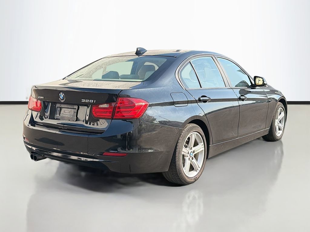 Used 2014 BMW 328i xDrive Sedan AWD/4WD image 5