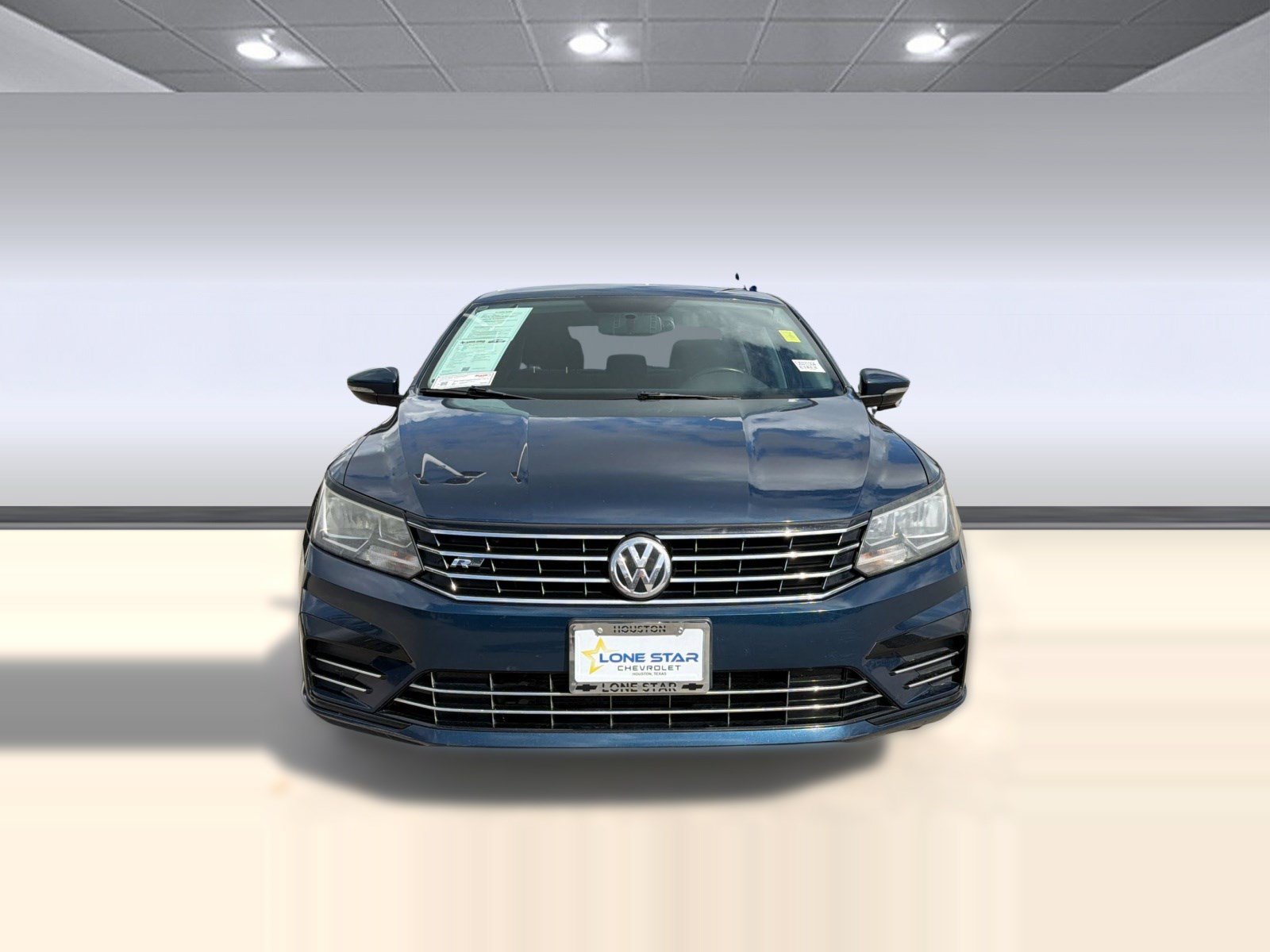 Used 2018 Volkswagen Passat 2.0T R-Line FWD image 6