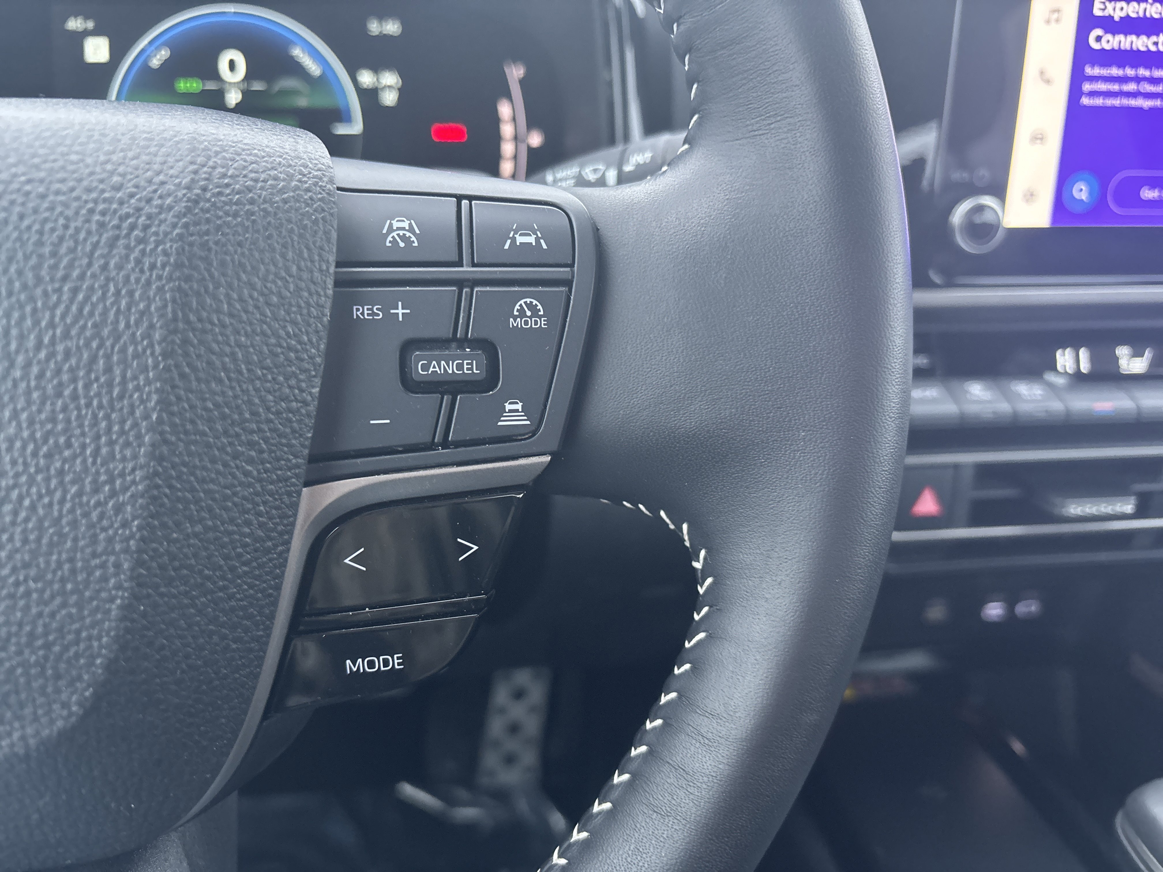 Used 2025 Toyota Camry SE image 25