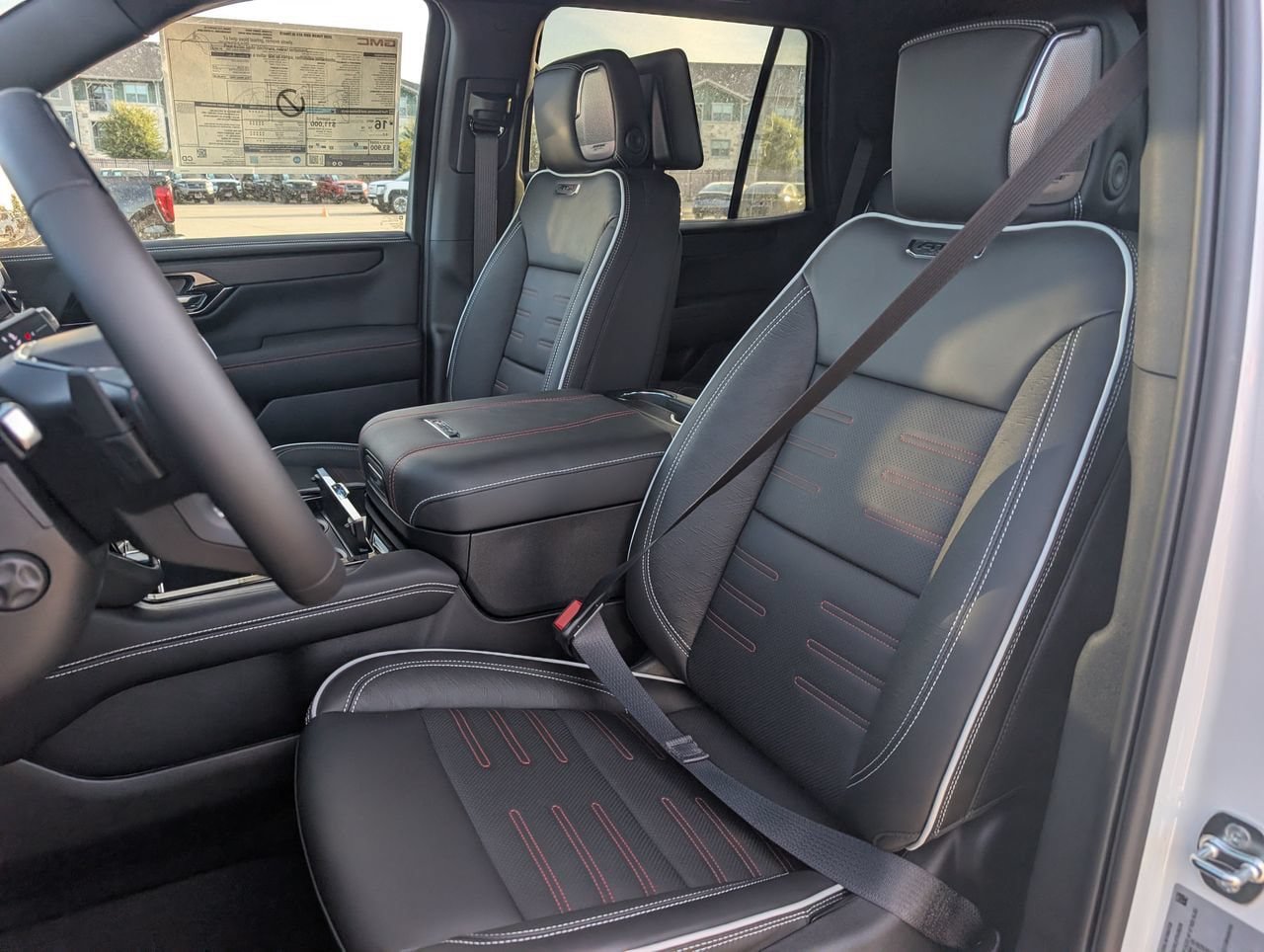 New 2026 GMC Yukon AT4 Ultimate AWD/4WD image 17