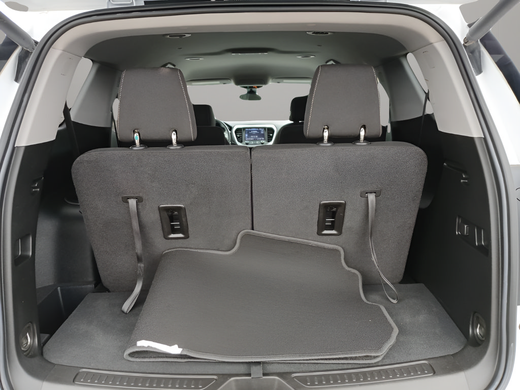 Used 2023 GMC Acadia SLE w/ Driver Convenience Package AWD/4WD image 9