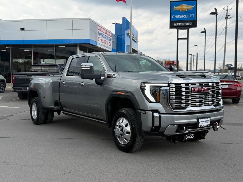 Used 2024 GMC Sierra 3500 Denali w/ Denali Reserve Package AWD/4WD image 8