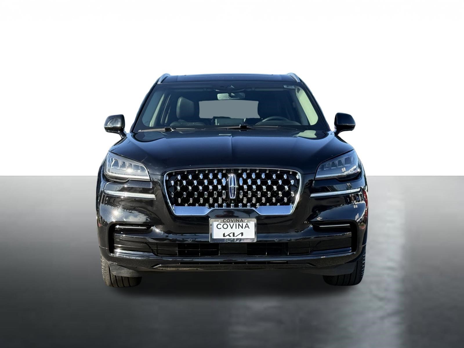 Used 2023 Lincoln Aviator Grand Touring w/ Elements Package Plus image 3
