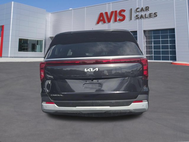 Used 2025 Kia Carnival FWD image 6