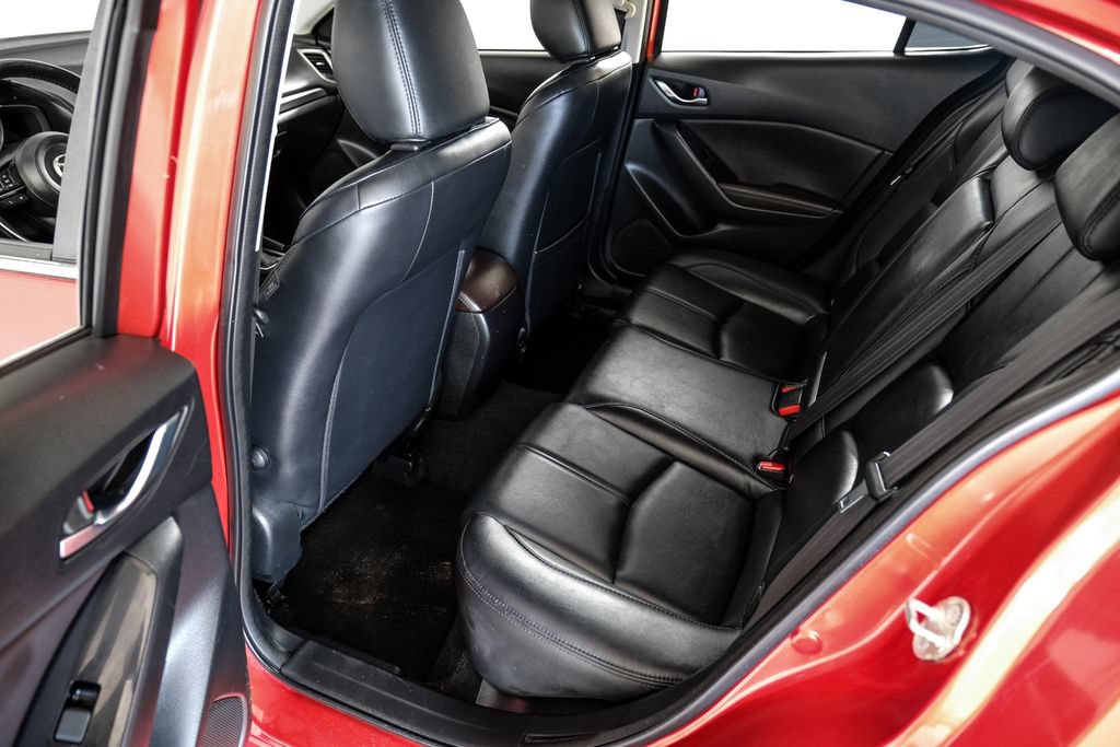 Used 2018 MAZDA MAZDA3 Touring FWD image 39