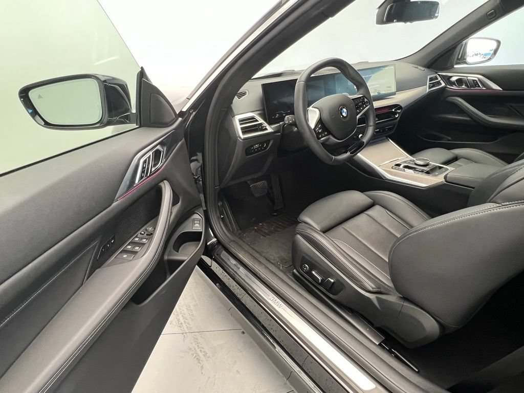 Certified 2025 BMW 430i Convertible RWD image 27