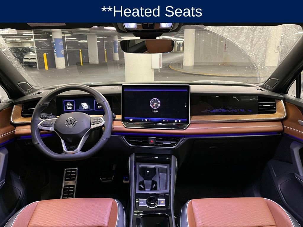 Certified 2025 Volkswagen Tiguan SEL R-Line image 7