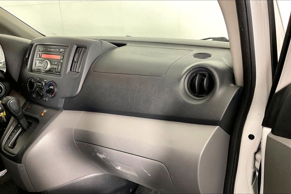 Used 2017 Nissan NV200 SV image 21