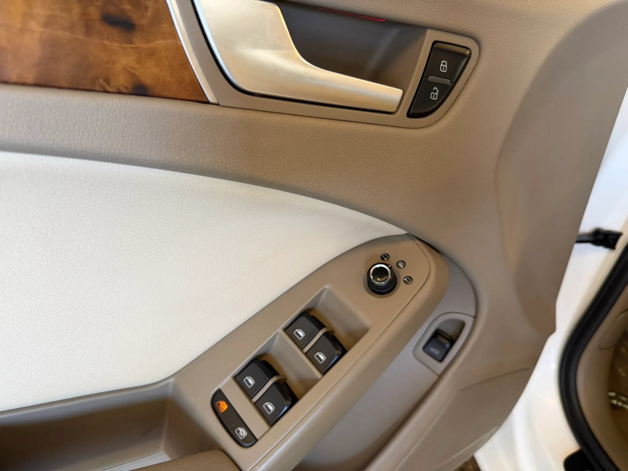 Used 2011 Audi A4 2.0T Premium FWD image 6