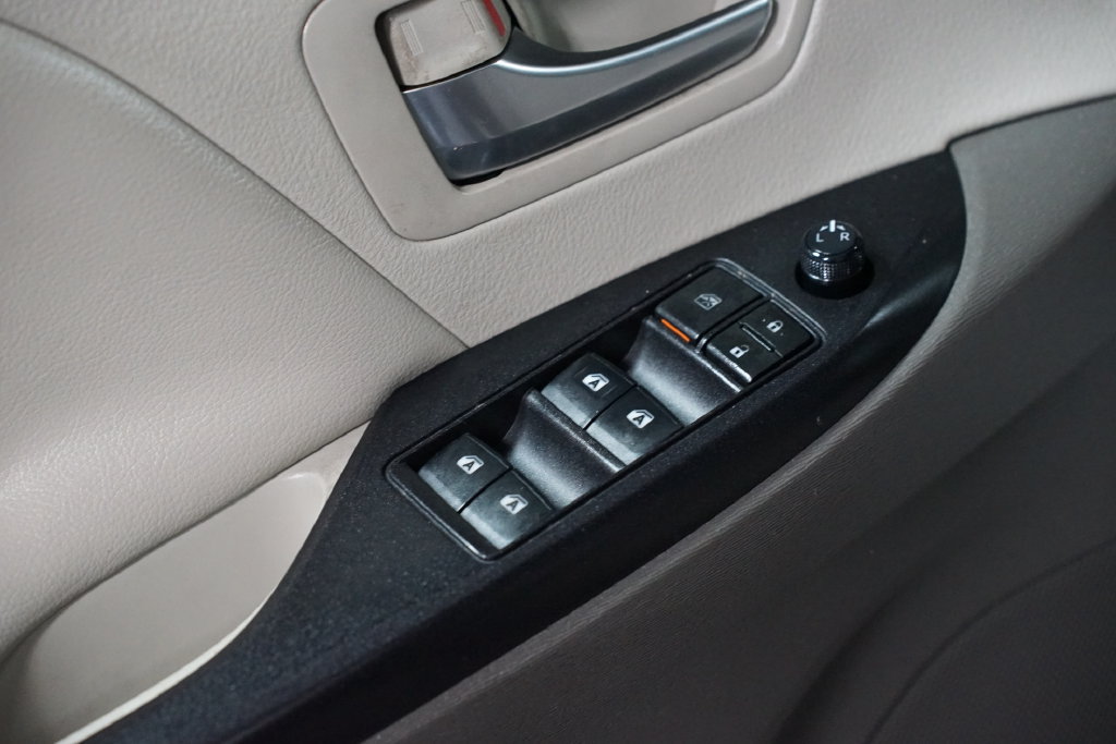 Certified 2020 Toyota Sienna LE FWD image 27
