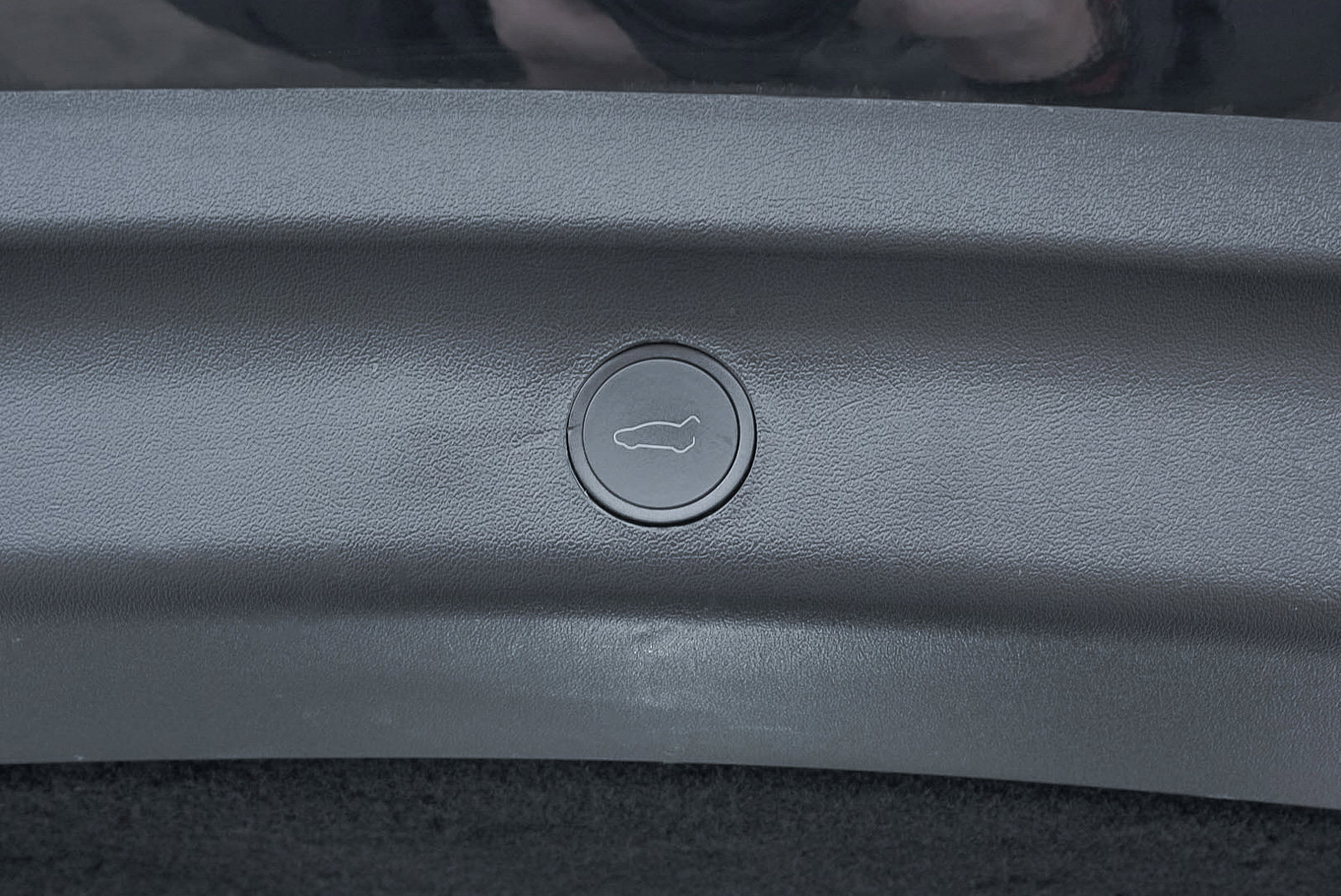 Used 2024 Tesla Model Y Long Range image 41