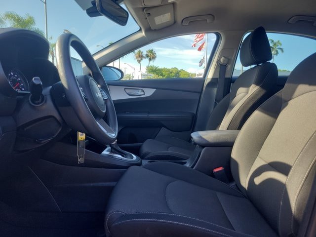 Used 2024 Kia Forte LXS w/ LXS Technology Package FWD image 19