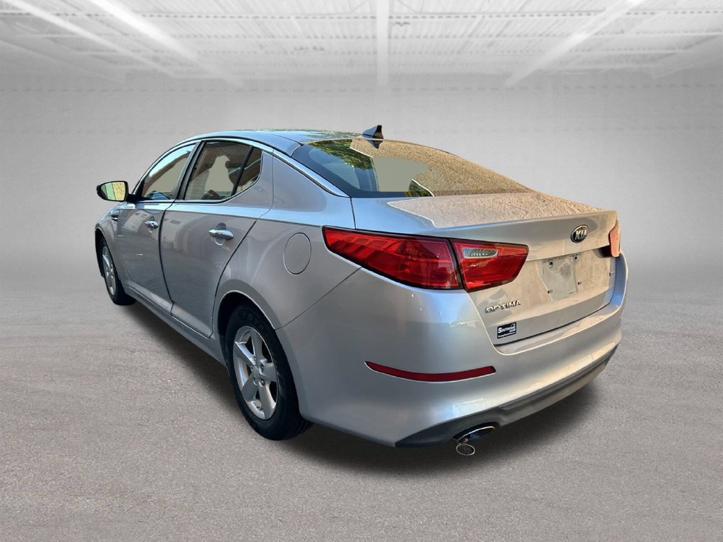 Used 2015 Kia Optima LX FWD image 3
