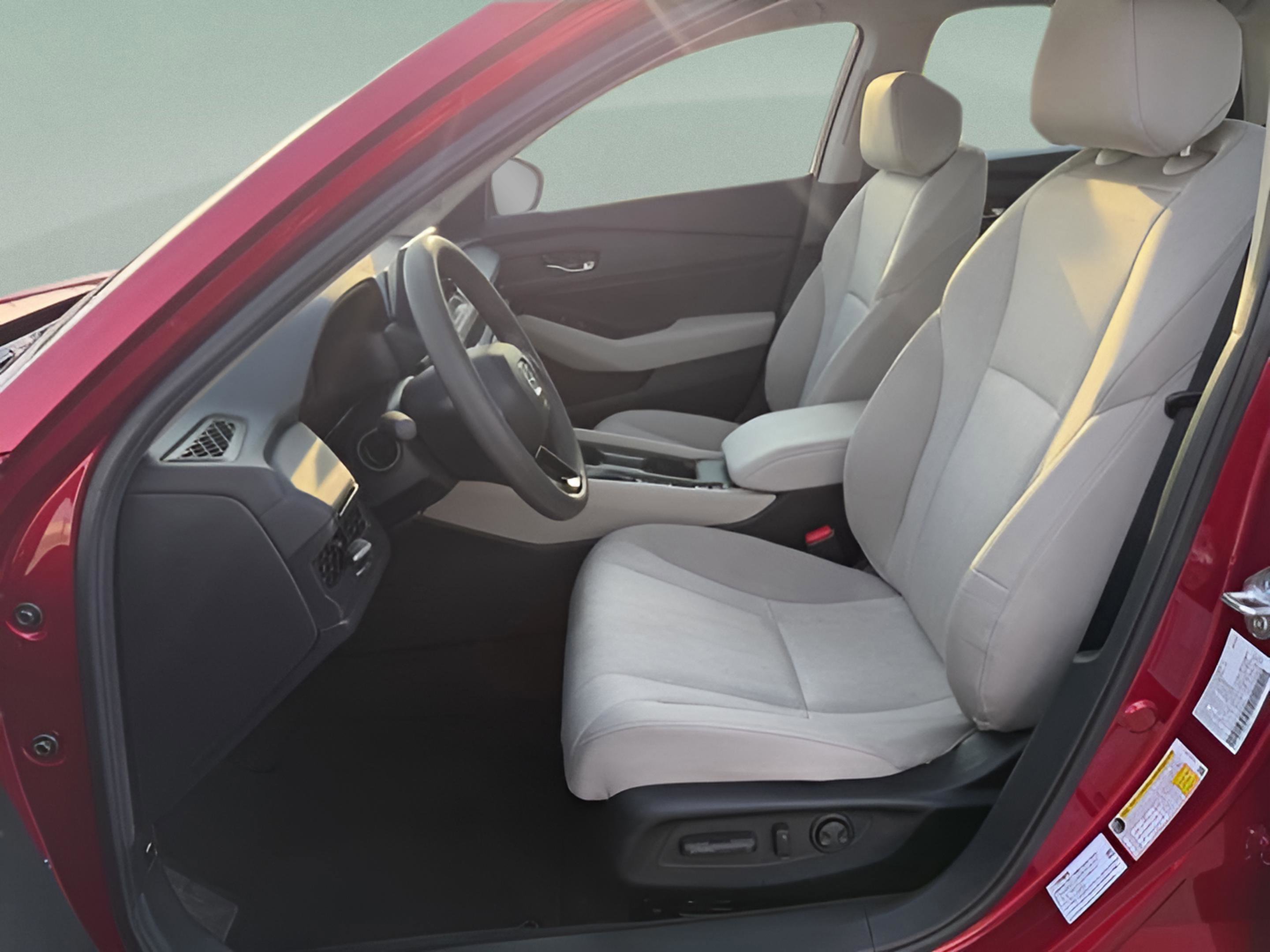 Certified 2025 Honda Accord SE image 21