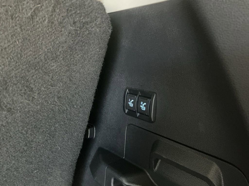 Used 2023 Toyota Sequoia Limited image 32