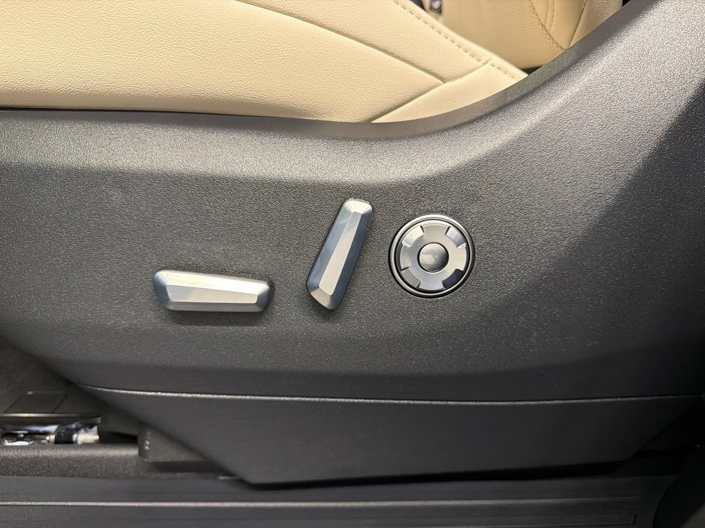 New 2027 Lincoln Navigator Reserve AWD/4WD image 35