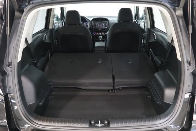 Used 2025 Kia Soul LX FWD image 33