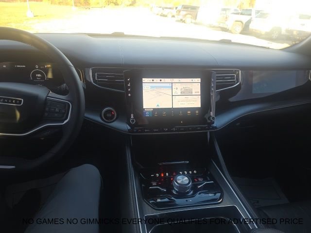 Used 2023 Jeep Wagoneer Series III w/ Convenience Group I image 10