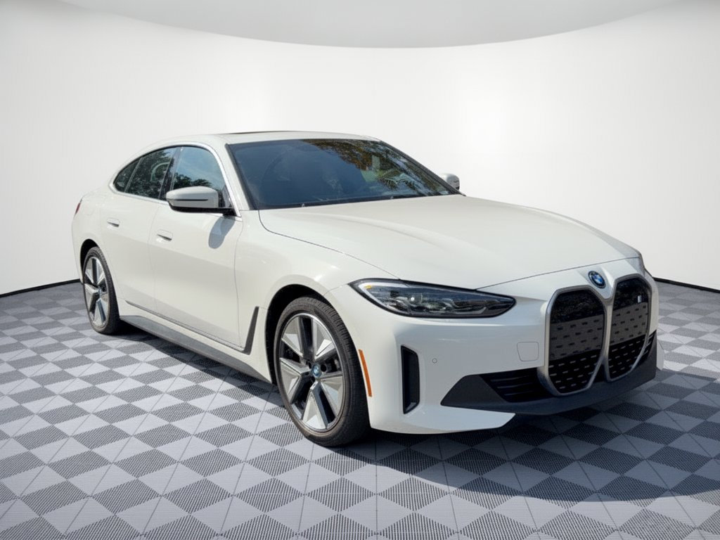 Used 2024 BMW i4 eDrive35 w/ Premium Package RWD image 7