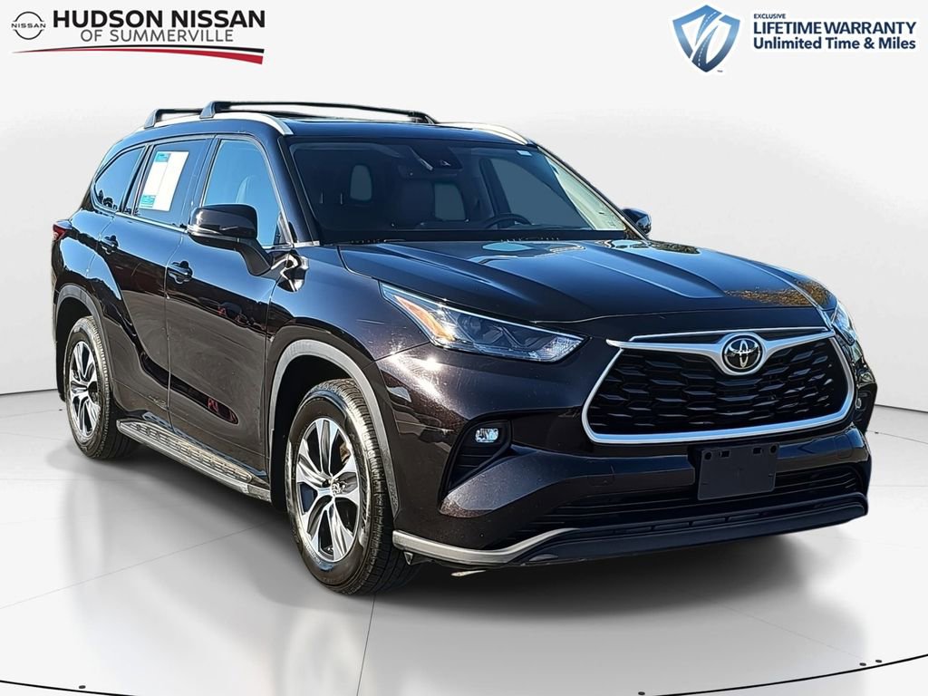 Used 2022 Toyota Highlander XLE