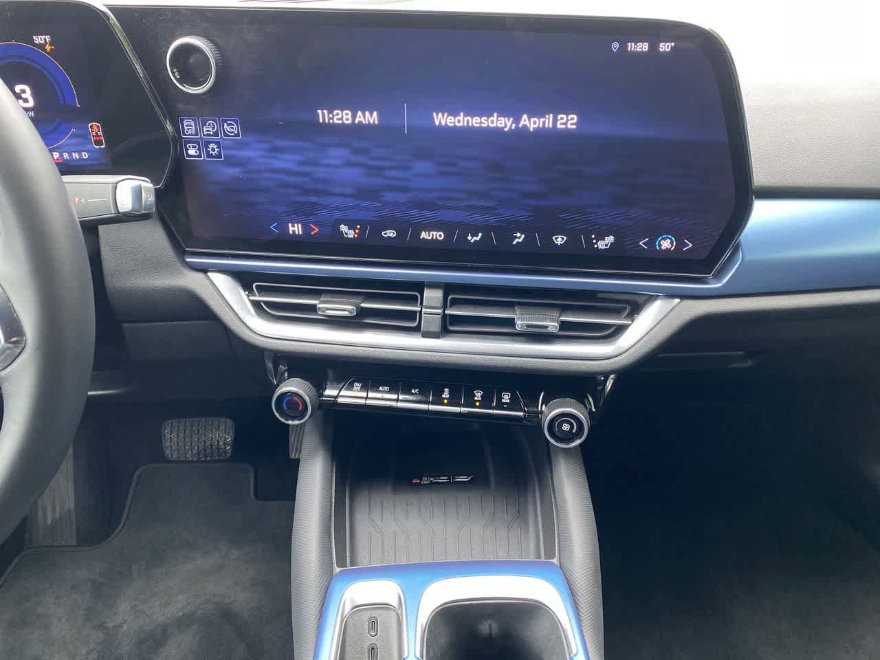 Used 2025 Chevrolet Equinox EV LT w/ Convenience Package FWD image 23