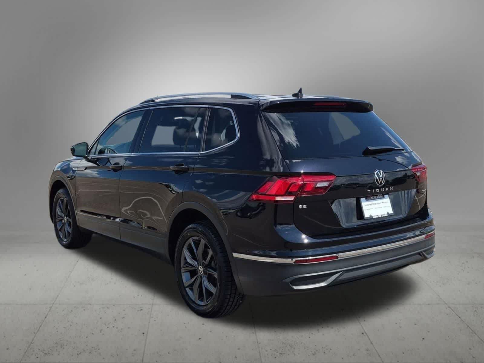 Used 2023 Volkswagen Tiguan SE AWD/4WD image 4