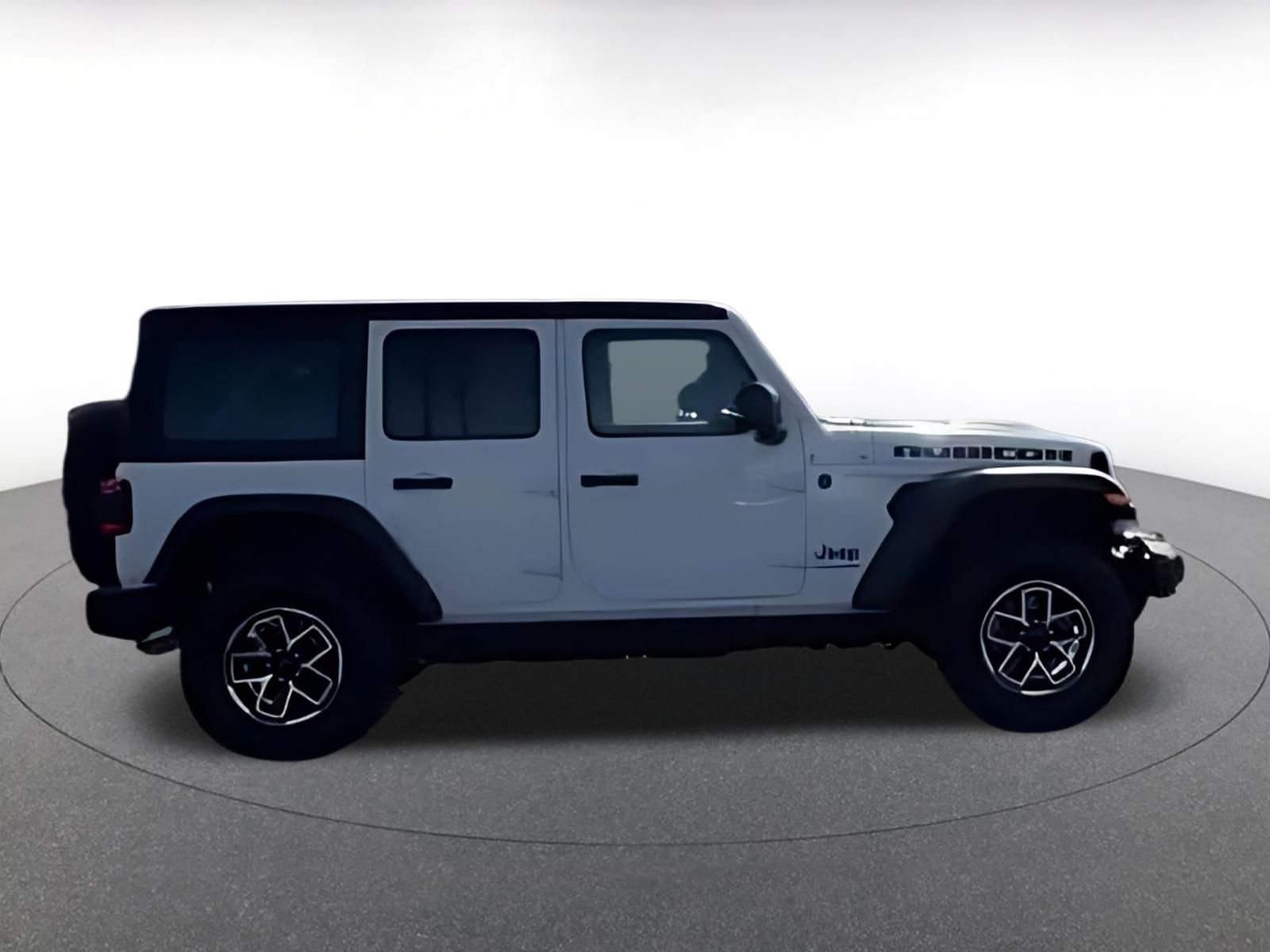 Used 2025 Jeep Wrangler Unlimited Rubicon image 9