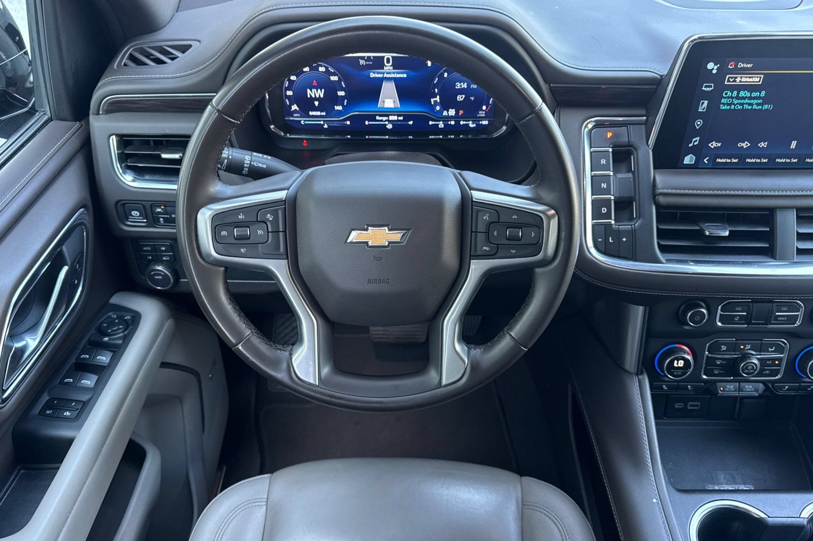 Used 2024 Chevrolet Suburban LT AWD/4WD image 17