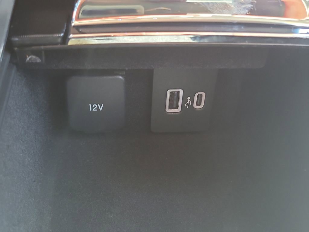 Used 2024 Lincoln Corsair FWD image 24