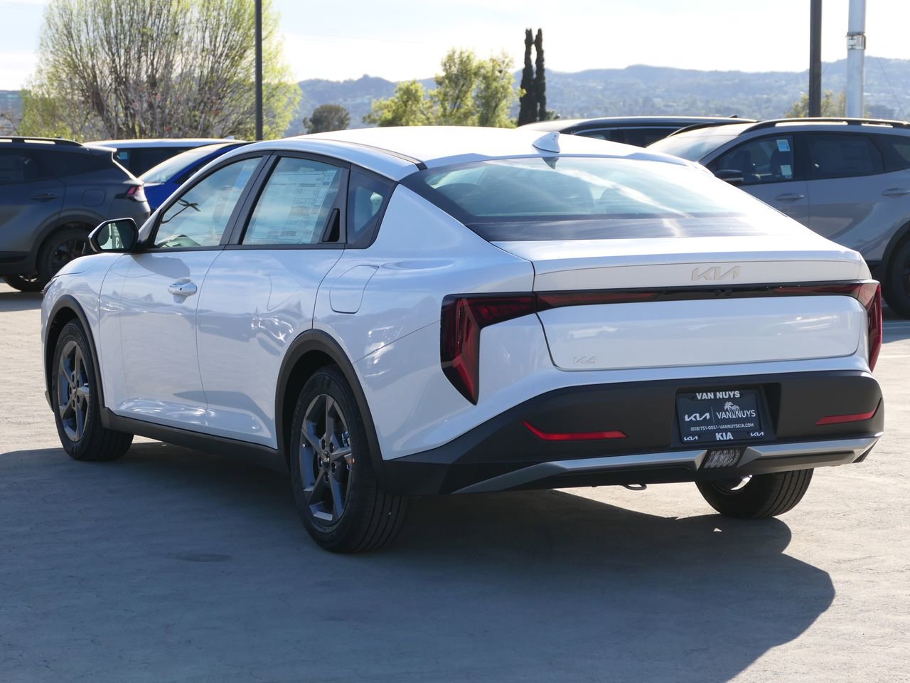 New 2025 Kia K4 LXS image 6