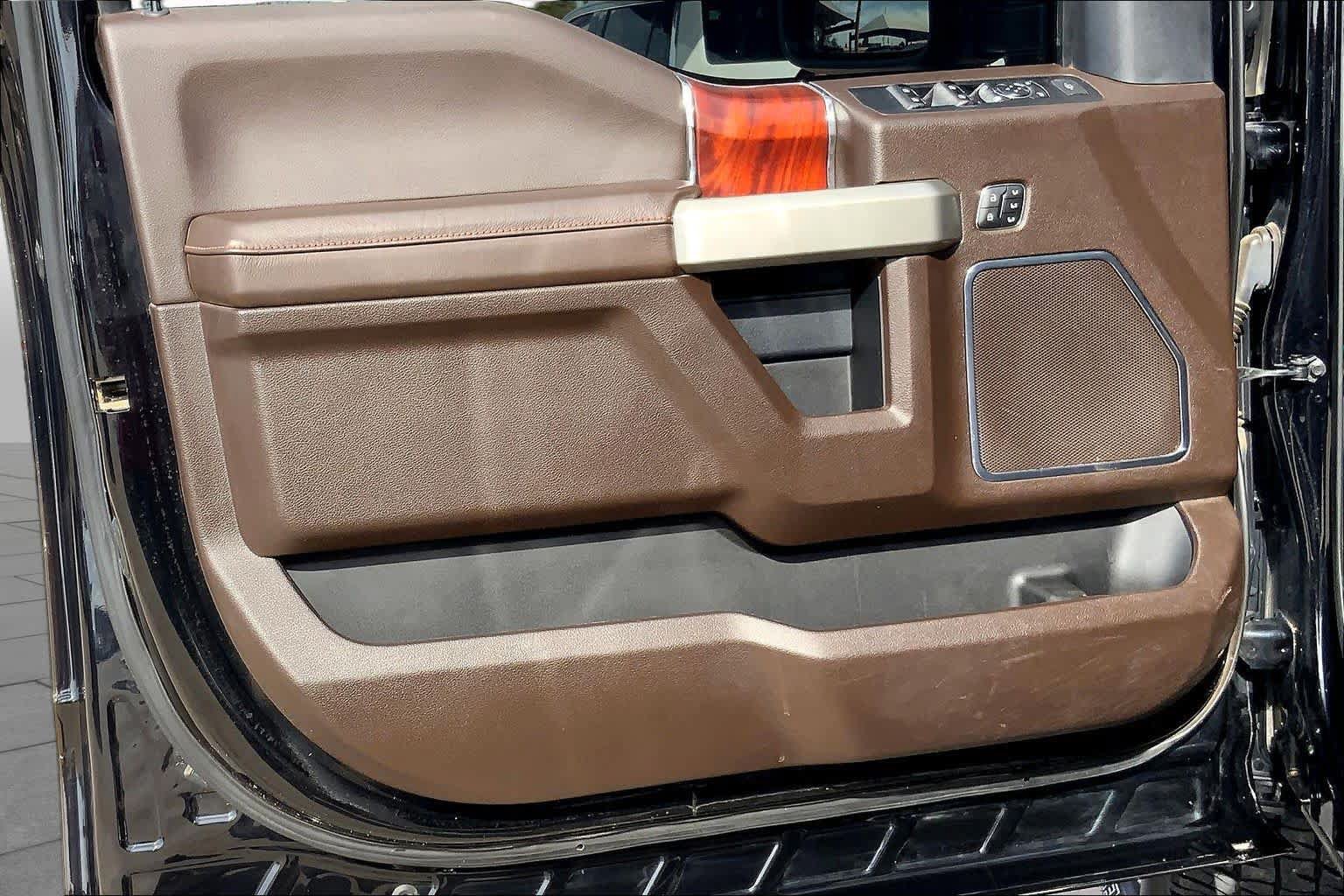 Used 2022 Ford F250 King Ranch w/ King Ranch Ultimate Package AWD/4WD image 20