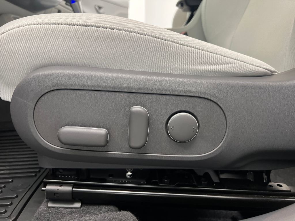 Used 2025 Hyundai Kona SEL FWD image 10