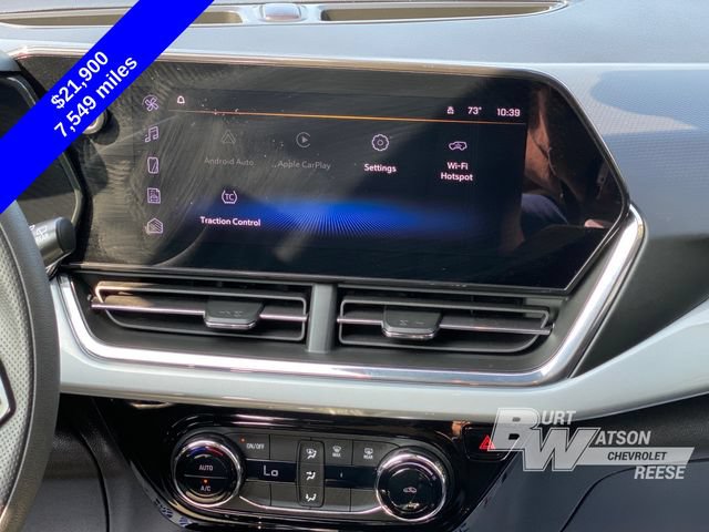 Used 2025 Chevrolet Trax LT FWD image 25