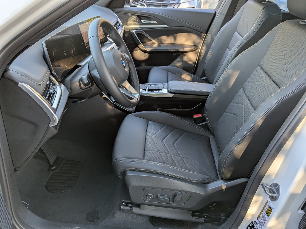 New 2027 BMW X1 xDrive28i AWD/4WD image 12