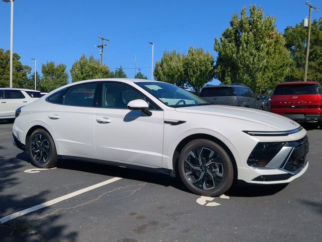Certified 2025 Hyundai Sonata SEL image 2