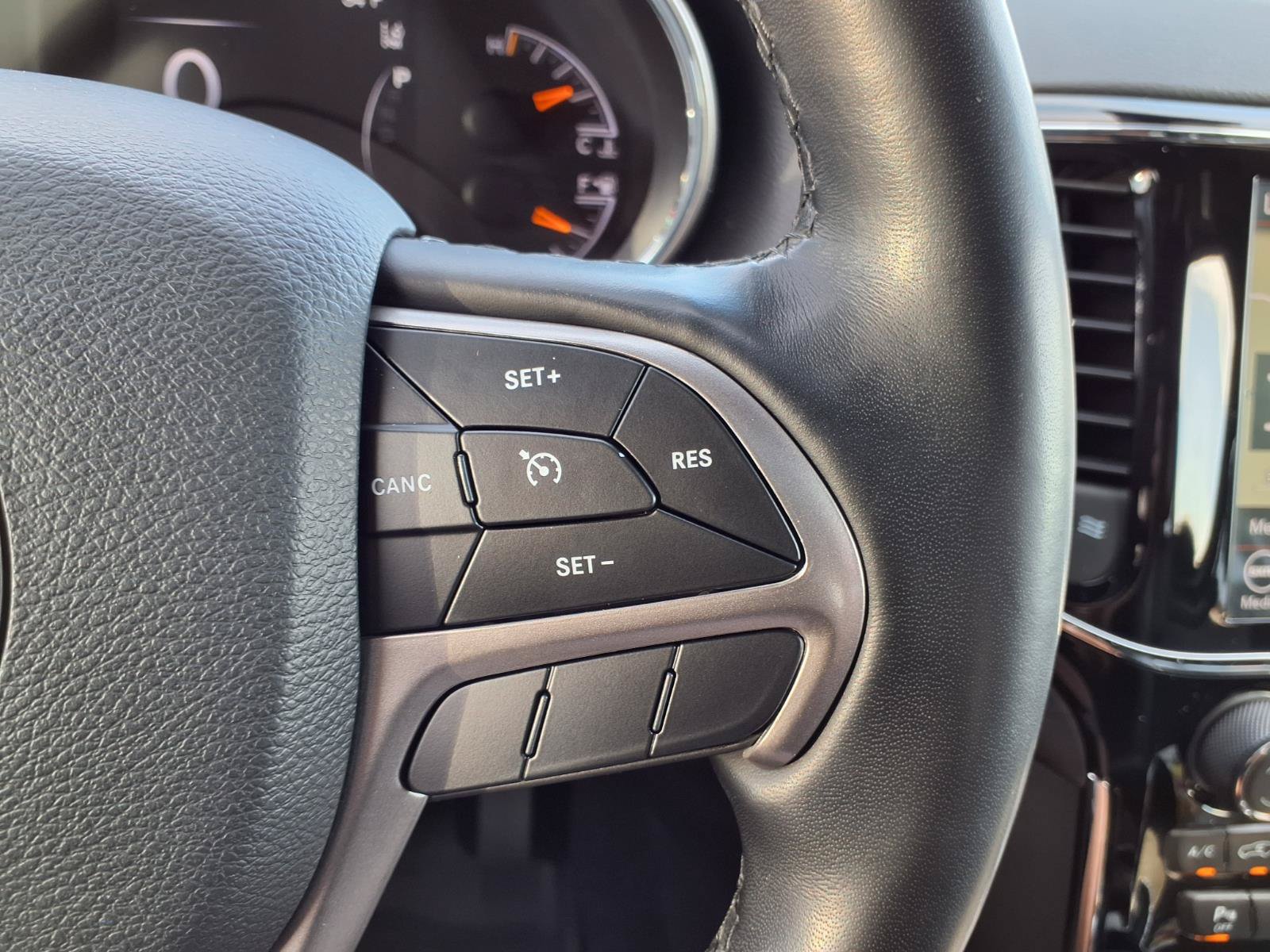 Used 2020 Jeep Grand Cherokee Altitude AWD/4WD image 14