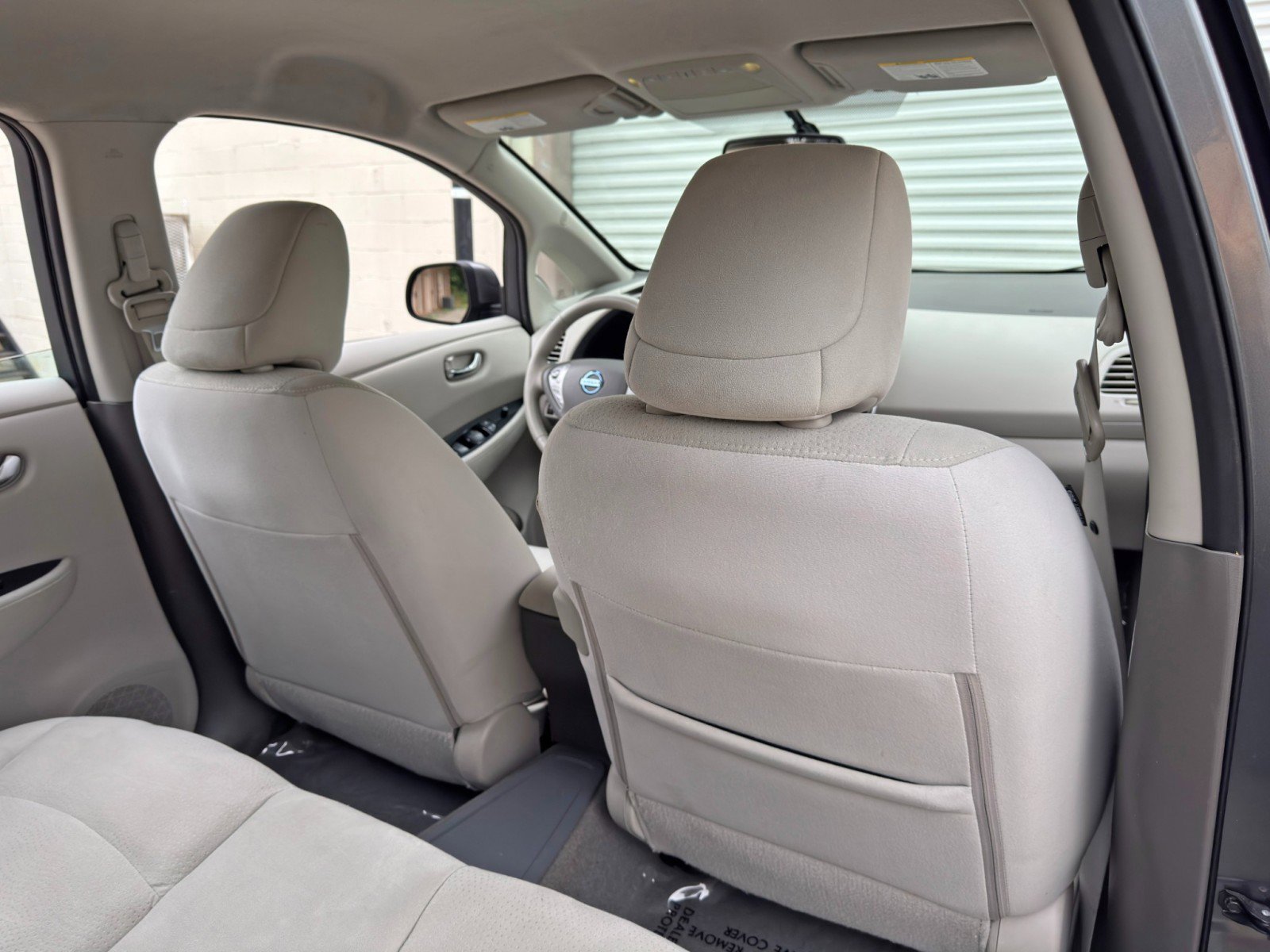 Used 2015 Nissan Leaf SV FWD image 30