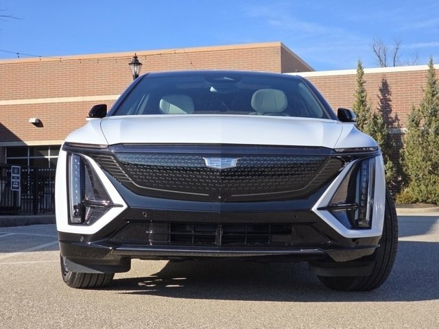 Used 2026 Cadillac Lyriq Sport w/ LPO, Floor Liner Package image 19