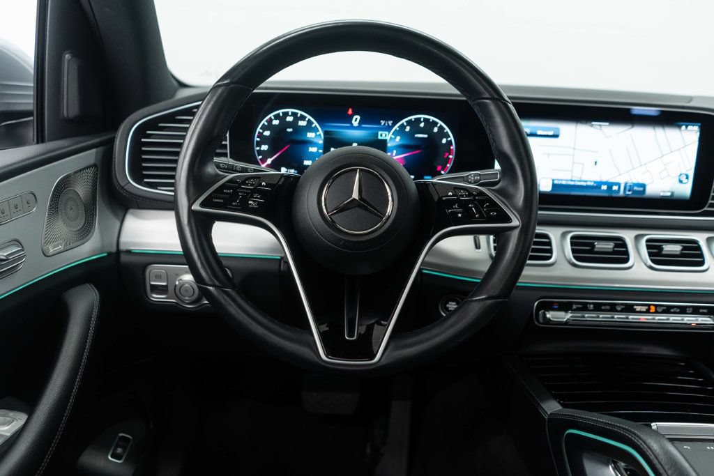 Used 2025 Mercedes-Benz GLS 450 4MATIC image 21
