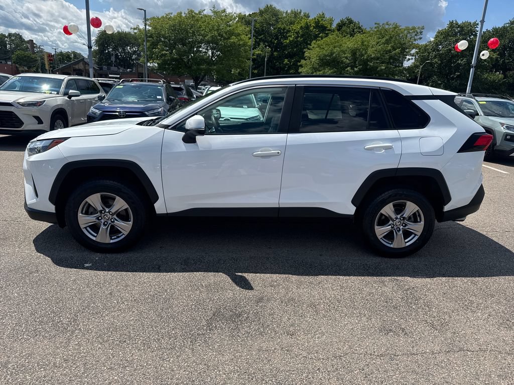 Used 2023 Toyota RAV4 XLE FWD image 4