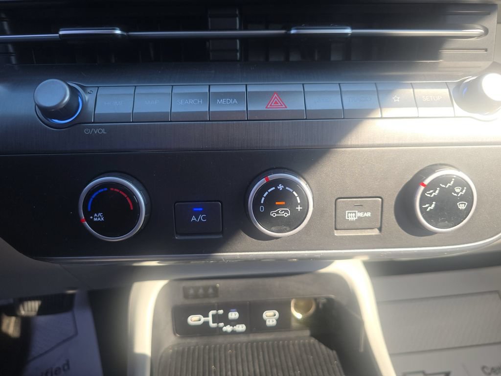 Used 2024 Hyundai Kona SE AWD/4WD image 37