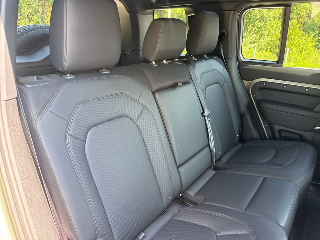 Used 2025 Land Rover Defender 110 S AWD/4WD image 34