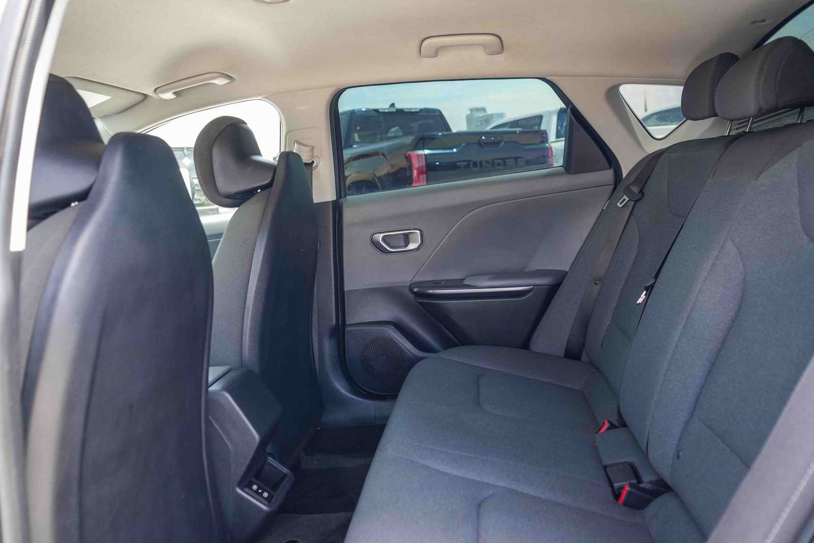 Used 2025 Kia K4 FWD image 18