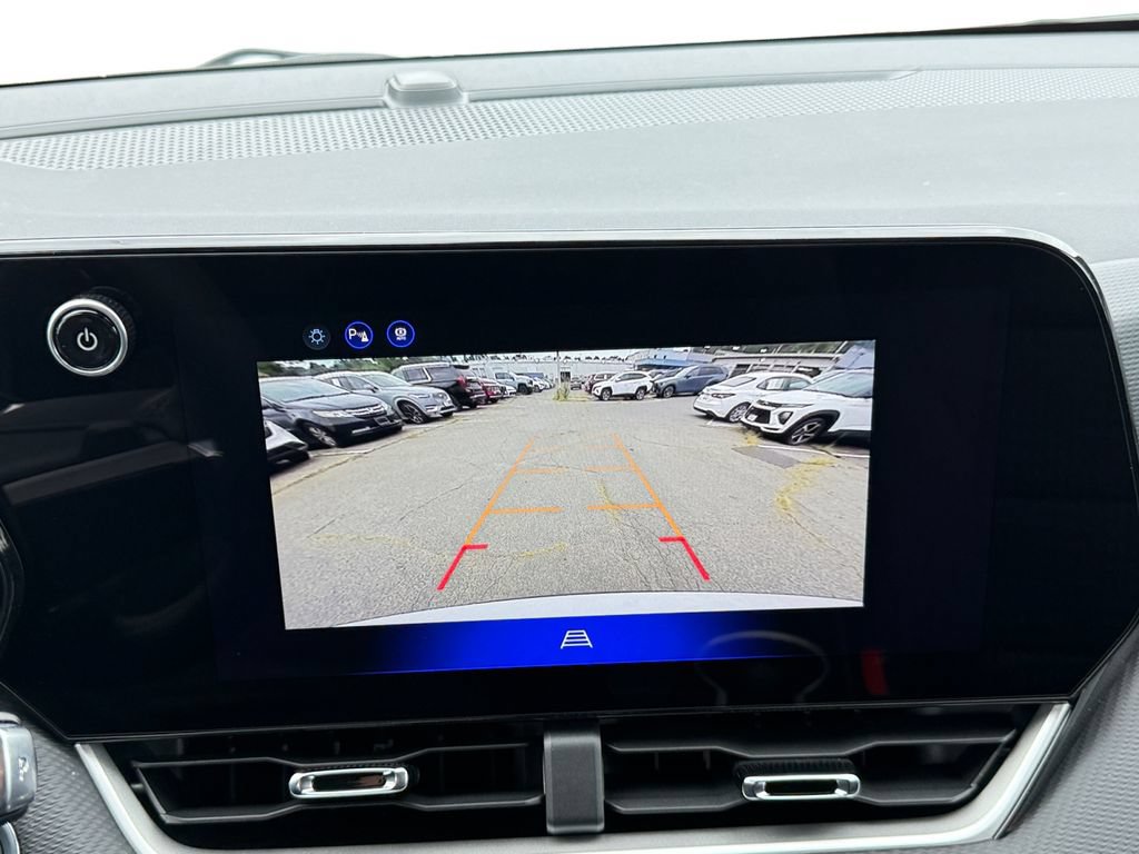 New 2027 Chevrolet Equinox LT FWD image 15