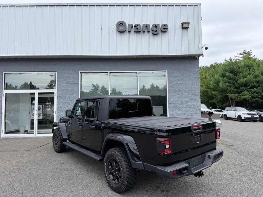 Used 2023 Jeep Gladiator Sport AWD/4WD image 6