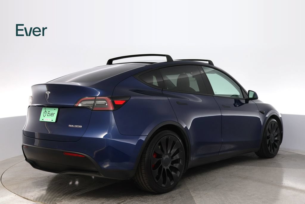 Used 2022 Tesla Model Y Performance AWD/4WD image 3