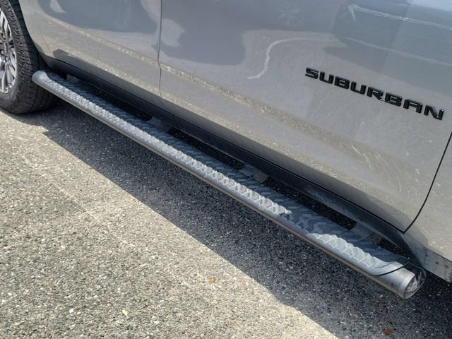 Certified 2025 Chevrolet Suburban Z71 AWD/4WD image 8