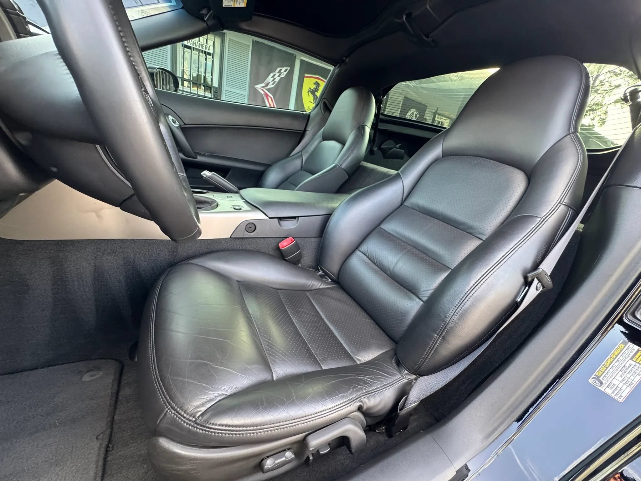 Used 2005 Chevrolet Corvette Coupe w/ Preferred Equipment Group RWD image 23