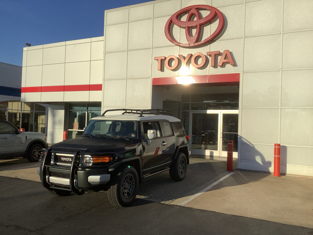 Used 2013 Toyota FJ Cruiser 4WD image 3