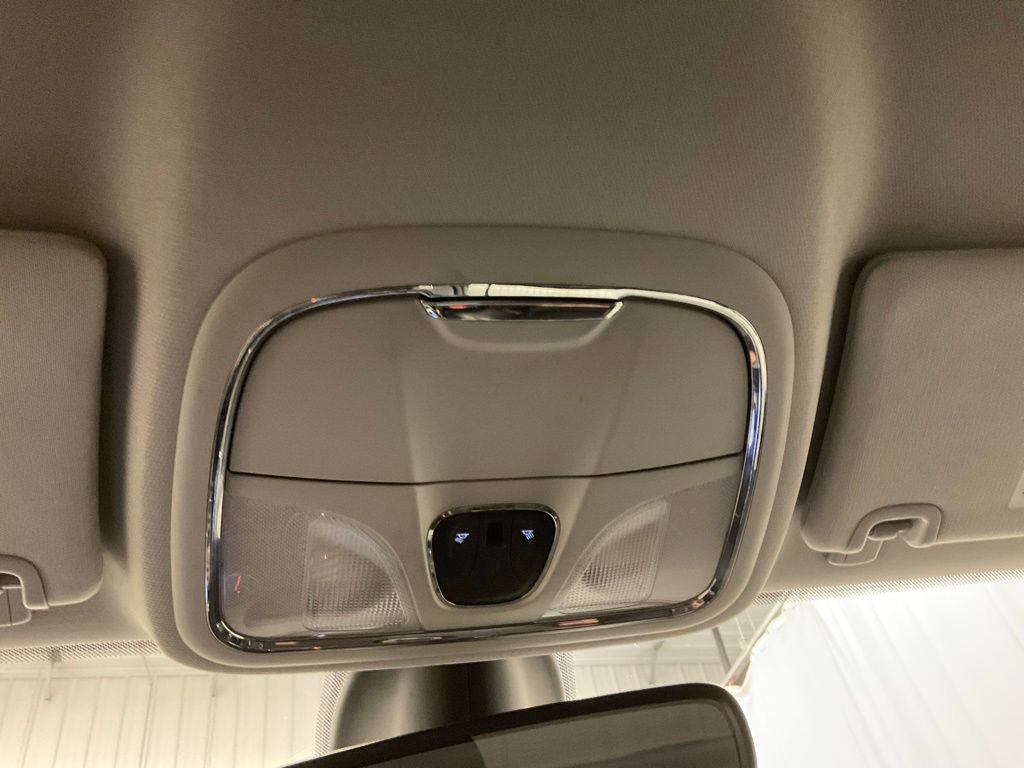 Used 2019 Jeep Cherokee Trailhawk w/ Cold Weather Group image 27